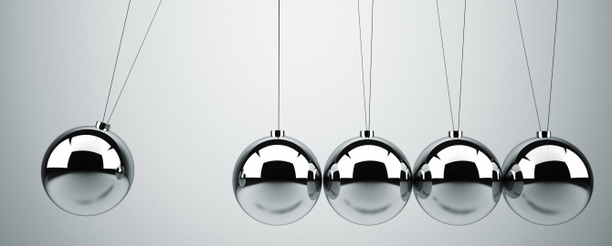 Newton's Cradle 000014532393 670x270